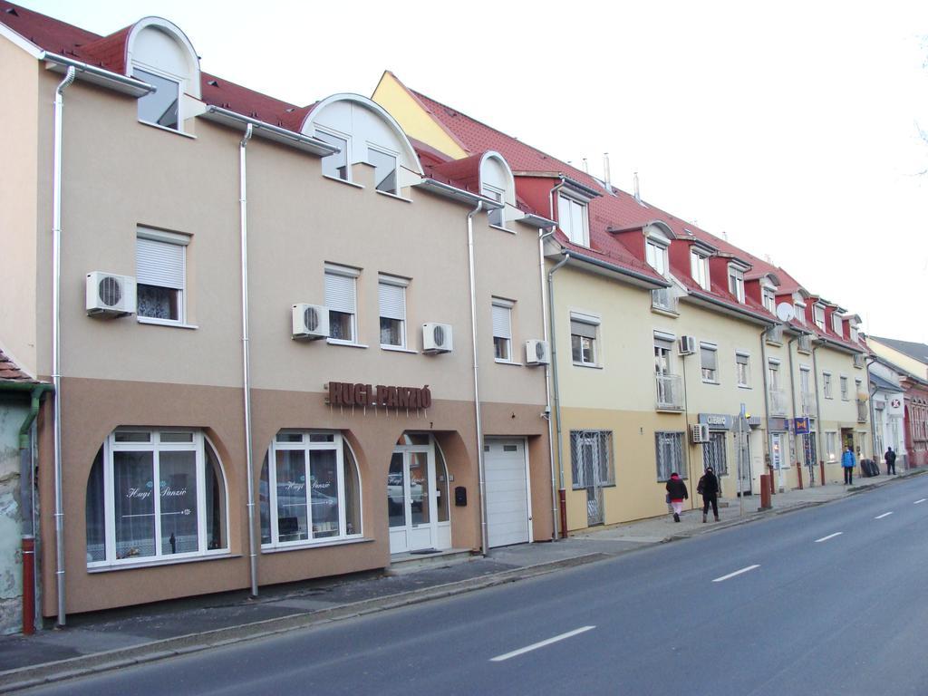 Hugi Panzio Hotel Nagykanizsa Exterior foto