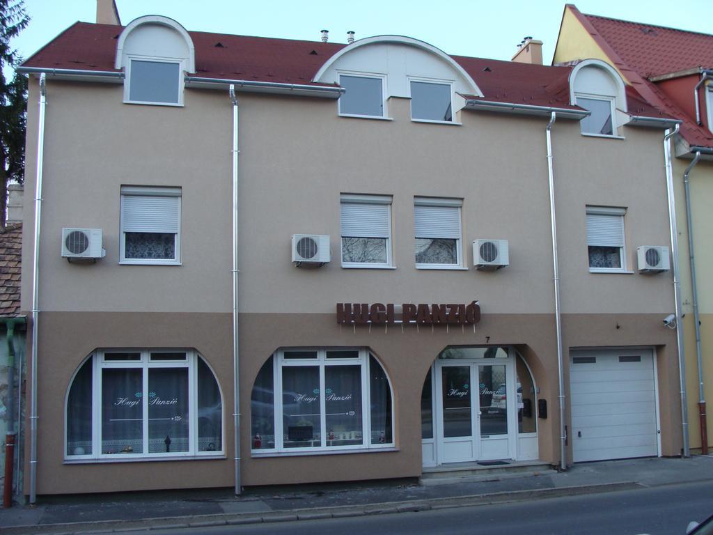 Hugi Panzio Hotel Nagykanizsa Exterior foto